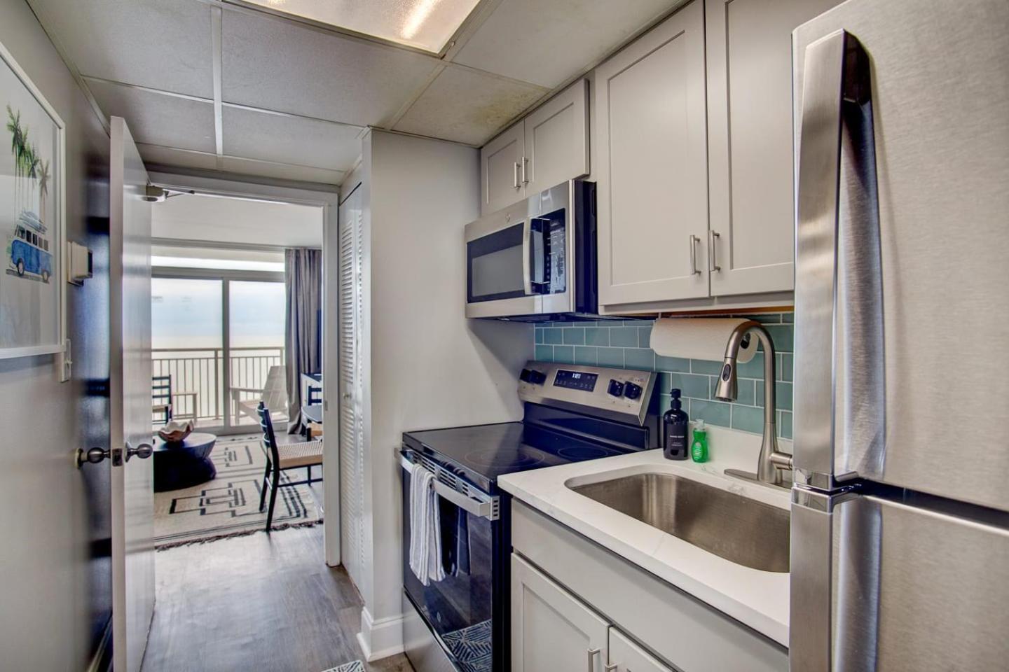 Oceanfront Escape Renovated Suite At Camelot Myrtle Beach Exterior photo