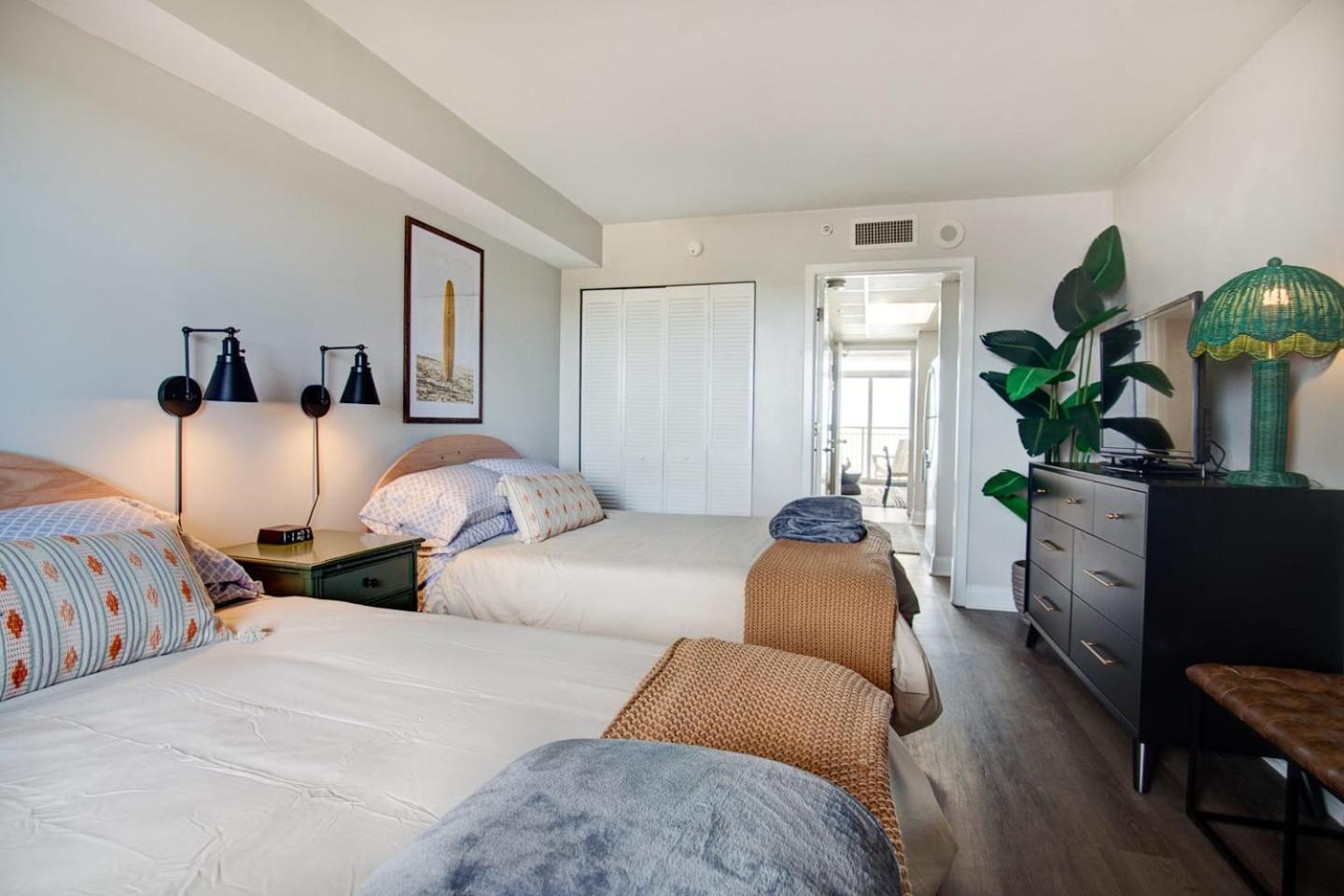 Oceanfront Escape Renovated Suite At Camelot Myrtle Beach Exterior photo