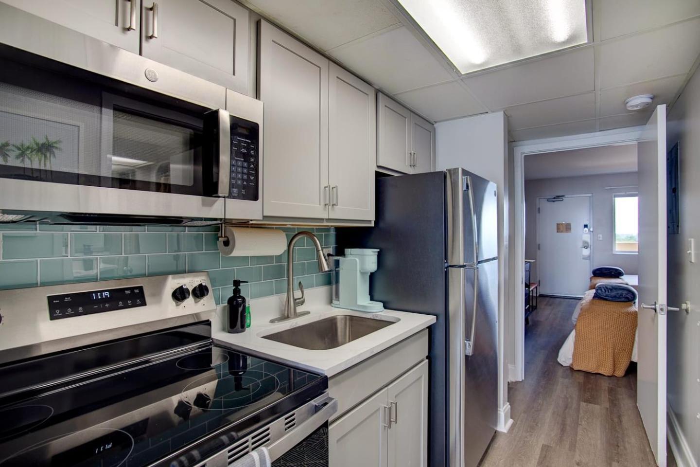 Oceanfront Escape Renovated Suite At Camelot Myrtle Beach Exterior photo